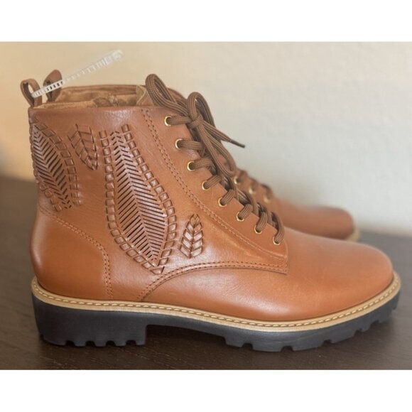 Brioso Womens 8.5 Brown Leather Lace-Up Flat Ankle Boots NWOT - Picture 1 of 16